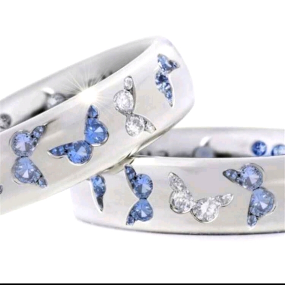 New In Box Butterfly Stones Ring Size 7